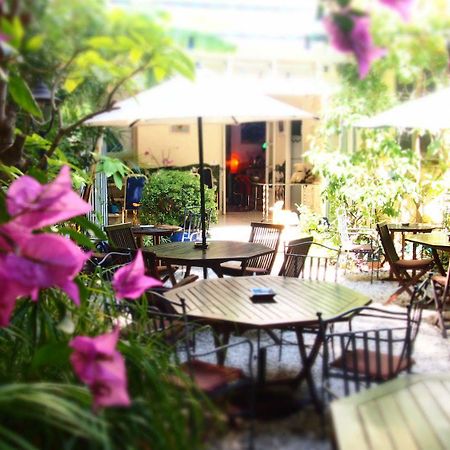 Privat Hotel Liberty Ситжес Екстериор снимка