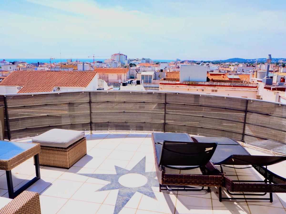 Privat Hotel Liberty Ситжес Екстериор снимка