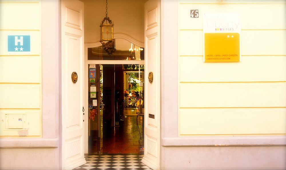Privat Hotel Liberty Ситжес Екстериор снимка